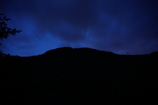 揭秘谷神星：太阳系隐藏的海洋世界与地外生命的新希望