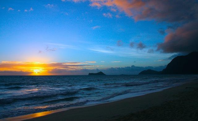 把一张纸从太空扔下，最终会完好落到地球吗？